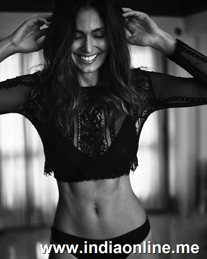 Bruna Abdullah steams up the cyberspace with her bold pictures