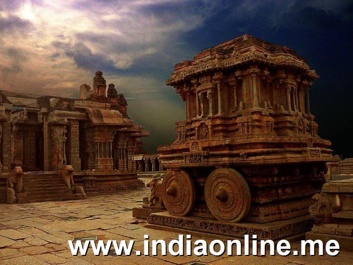 Travel to Hampi for the majestic architectural grandeur
