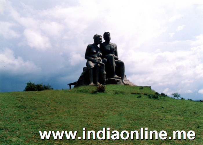 Ramakkalmedu-kerala-largest-twin-statue