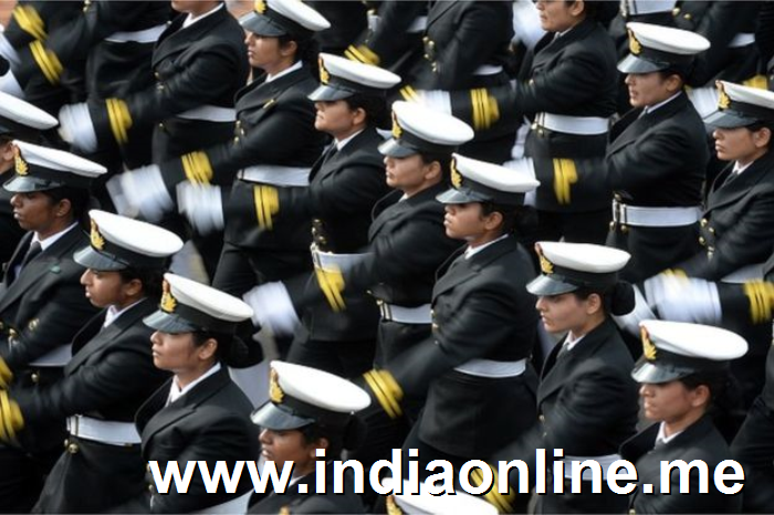 Indian Navy women contingent march in formation down Rajpath during the full Republic Day Dress rehearsal in New Delhi on January 23, 2015.